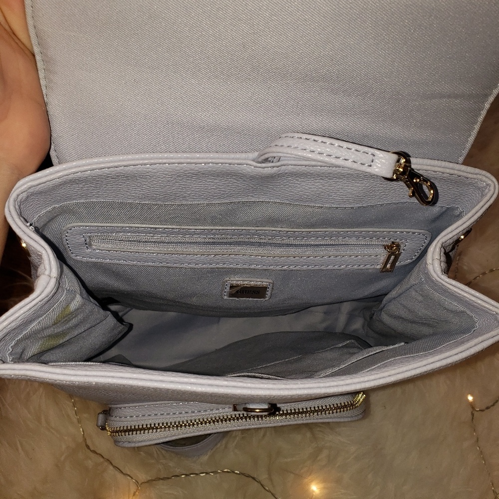 Backpack - Picture 7 of 8